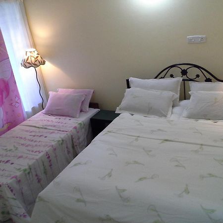 Elegant Shades Apartment โคลวา ห้อง รูปภาพ