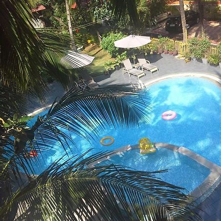 Elegant Shades Apartment โคลวา ภายนอก รูปภาพ