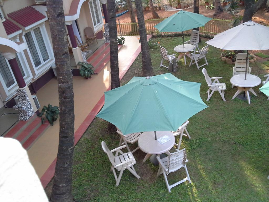 Elegant Shades Apartment โคลวา ภายนอก รูปภาพ