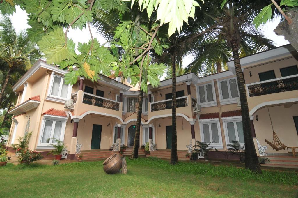 Elegant Shades Apartment โคลวา ภายนอก รูปภาพ