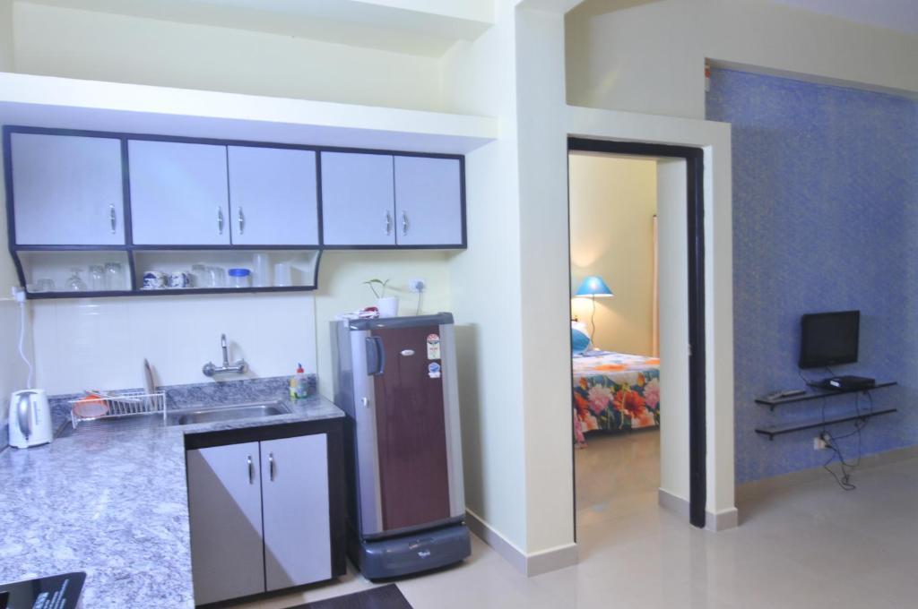 Elegant Shades Apartment โคลวา ภายนอก รูปภาพ